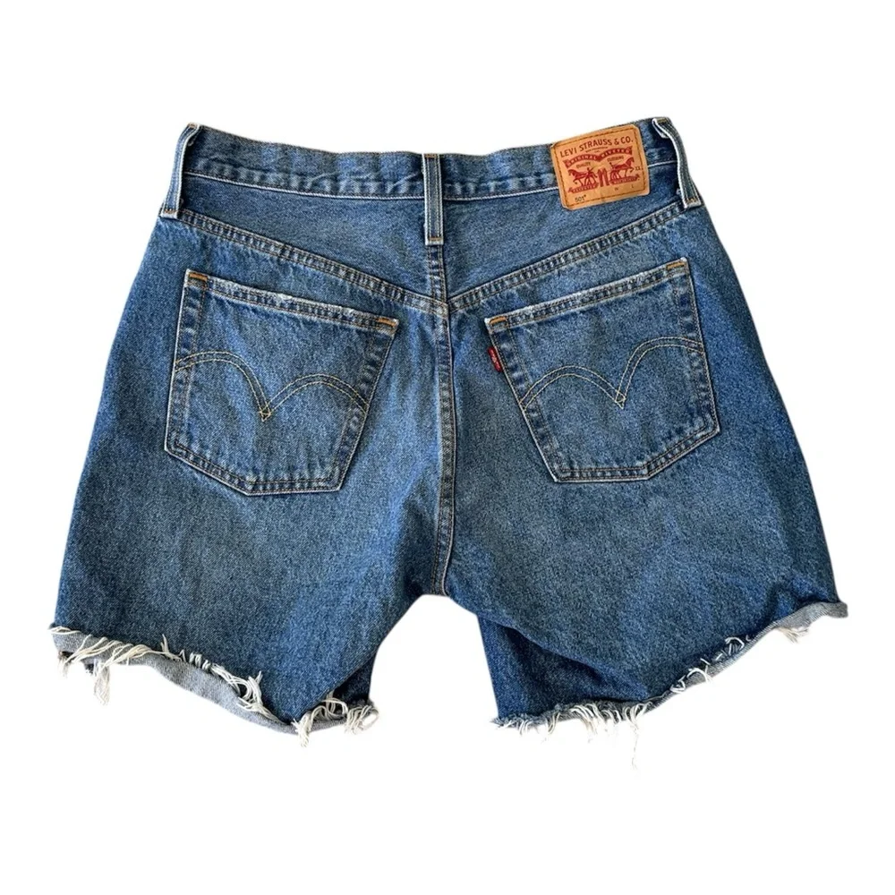 Levi's 501 Original Fit Cutoff Denim Shorts Distressed Blue Size 29 - Picture 2 of 11